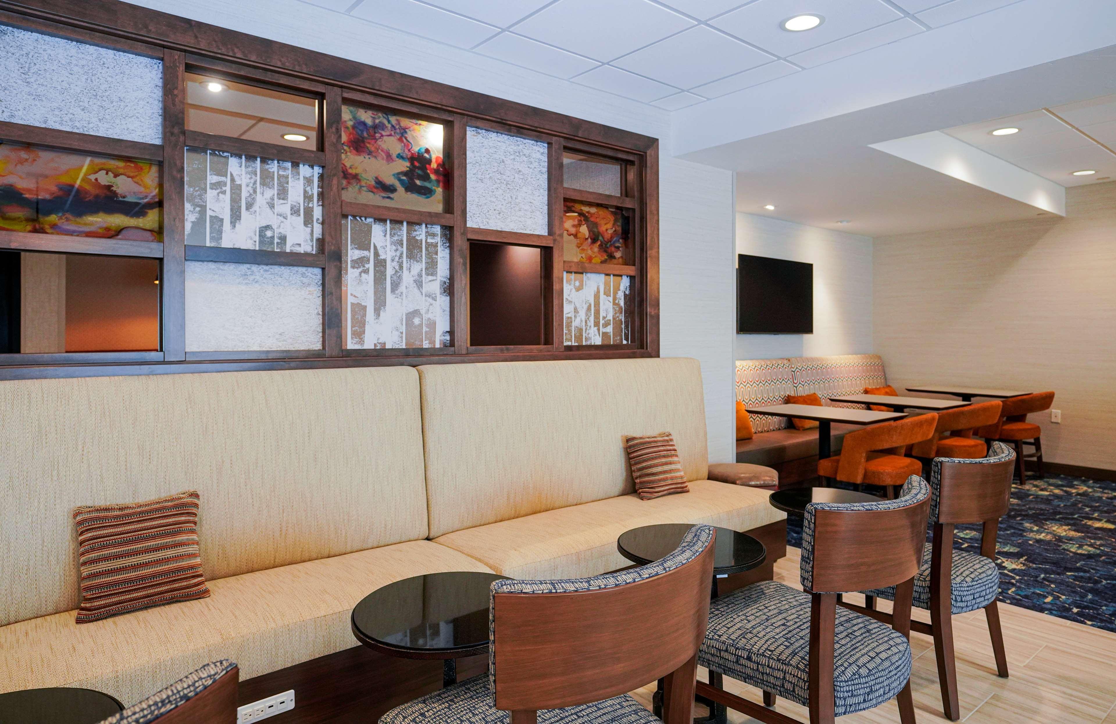 Hampton Inn Colorado Springs I-25 Central Екстериор снимка